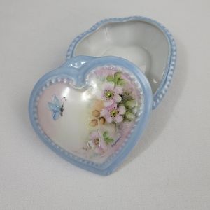 Heart Shape Trinket Dish With Lid - Butterfly Flowers